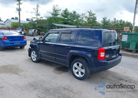 2015 Jeep Patriot Latitude z USA, uszkodzony, nr VIN 1C4NJRFB9FD258695